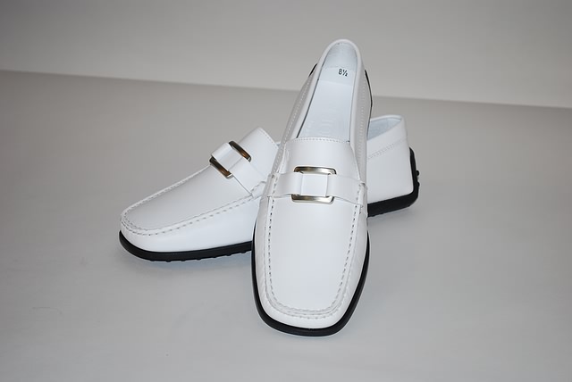 Appraisal: Tod's Brushed white leather pumps Size - Price Good Condition