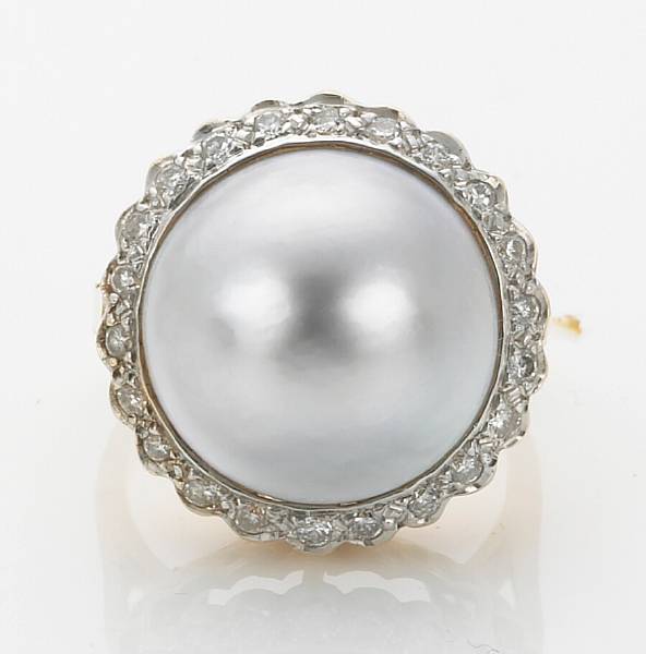 Appraisal: A silver-grey mab cultured pearl diamond and k gold ring