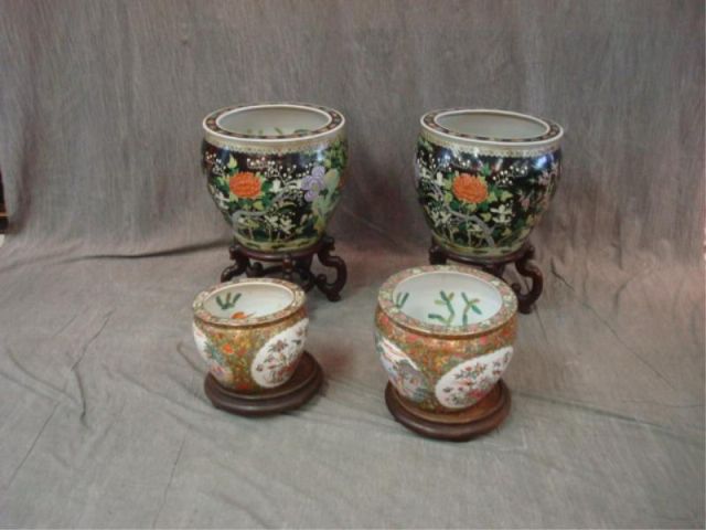 Appraisal: Lot of large Asian porcelain vases Dimensions Largest high x