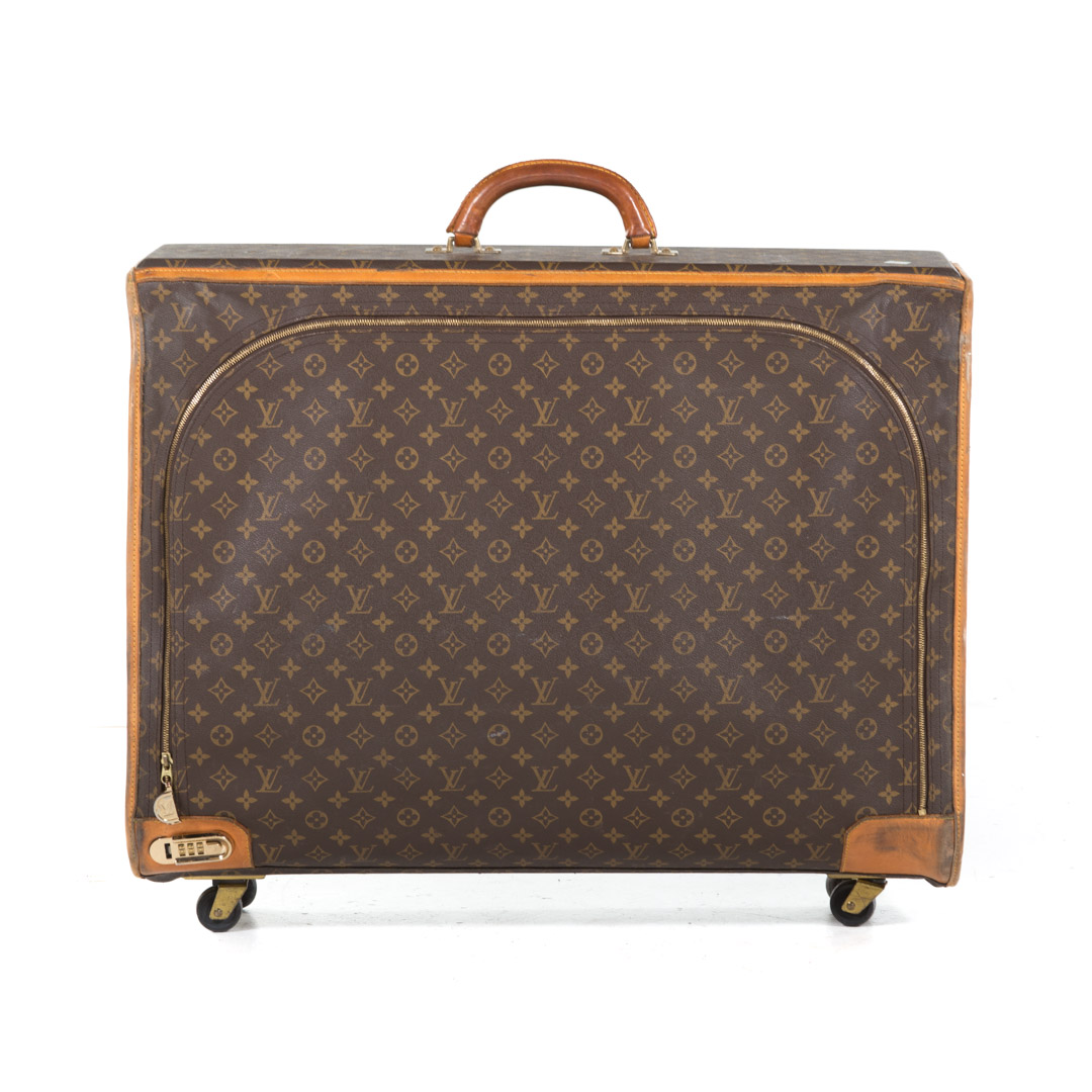 Appraisal: A Louis Vuitton Monogram Pullman Suitcase In classic LV monogram