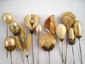 Appraisal: A mixed lot of hatpins including faux mother of pearl