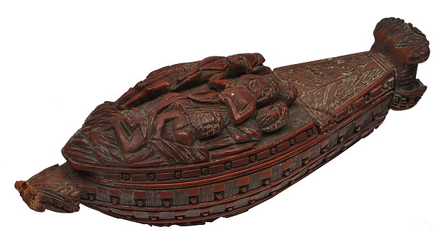 Appraisal: A MID TH CENTURY FRENCH COQUILLA NUT CARVED SNUFF BOX