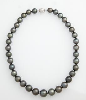 Appraisal: Strand of Graduated South Seas Black Pearls ra Strand of