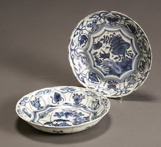 Appraisal: Pair Chinese Blue and White Deep Dishes Late Ming Dynasty