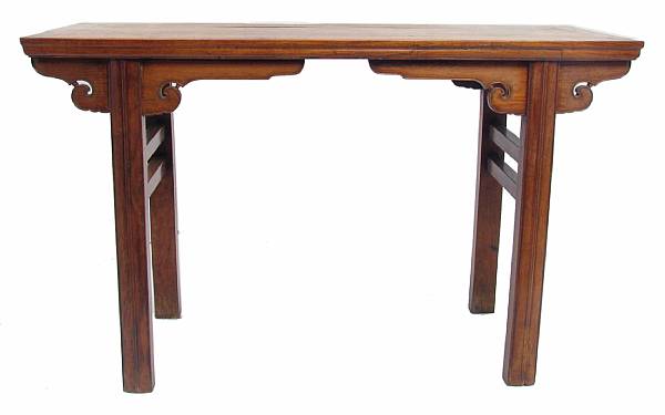 Appraisal: A Huali altar table late Qing Dynasty height in width