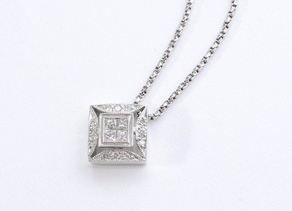 Appraisal: K DIAMOND PENDANT NECKLACE K white gold pendant and chain