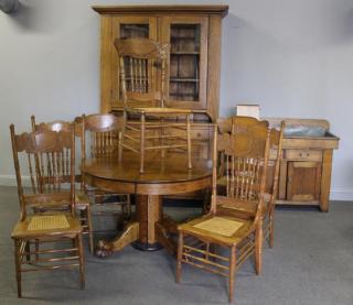 Appraisal: Victorian Oak Matched Piece Dining Set Includes a table dia