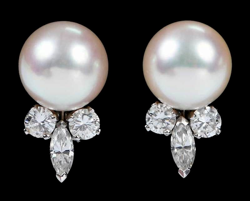 Appraisal: kt Pearl Diamond Earclips each with one cultured pearl approx