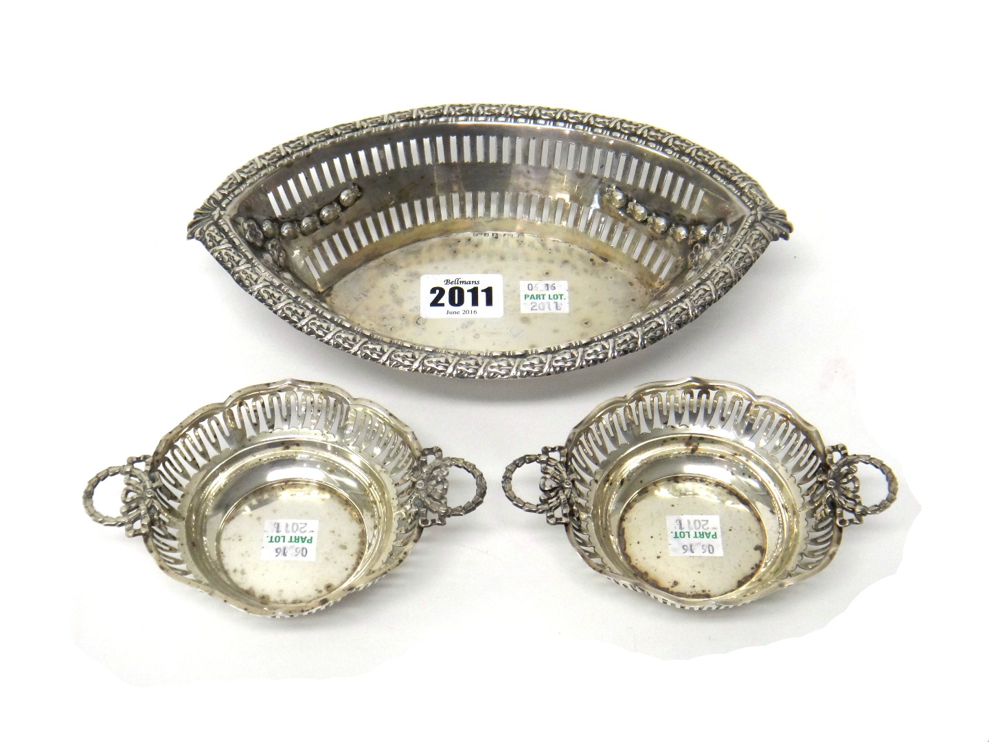 Appraisal: Silver comprising a boat shaped bonbon dish with pierced decoration