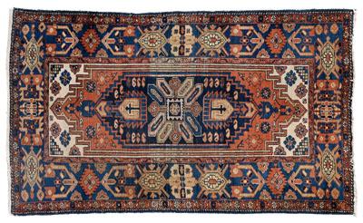 Appraisal: Hamadan rug large serrated central medallion on ivory field dark