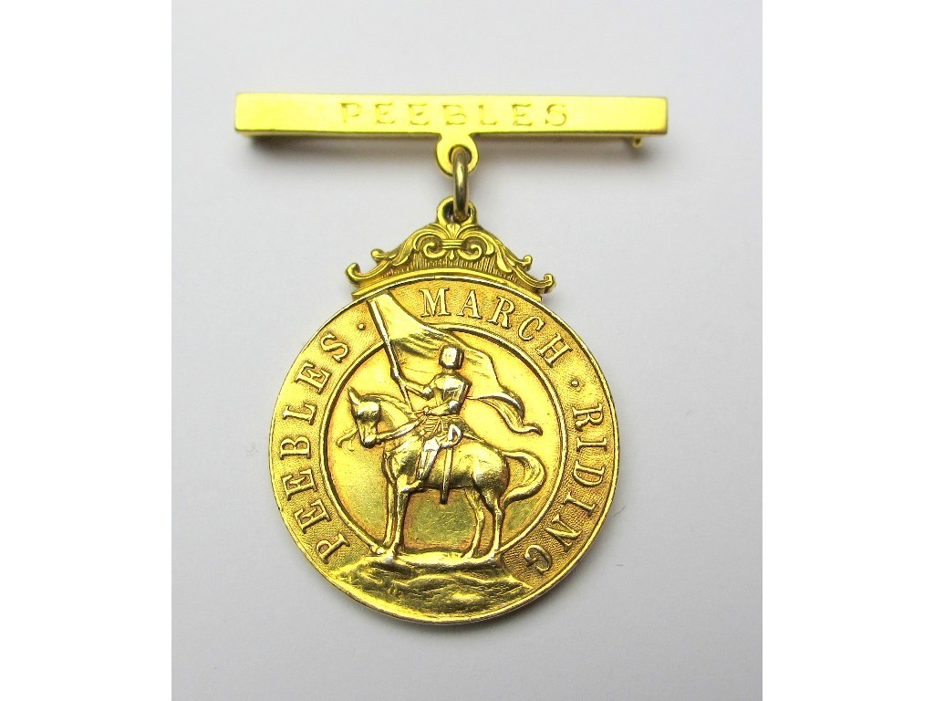 Appraisal: A nine carat gold Coronets badge of honour Peebles March