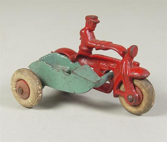 Appraisal: Hubley Cast Iron Motorcycle with Side-Car B Circa 's Red