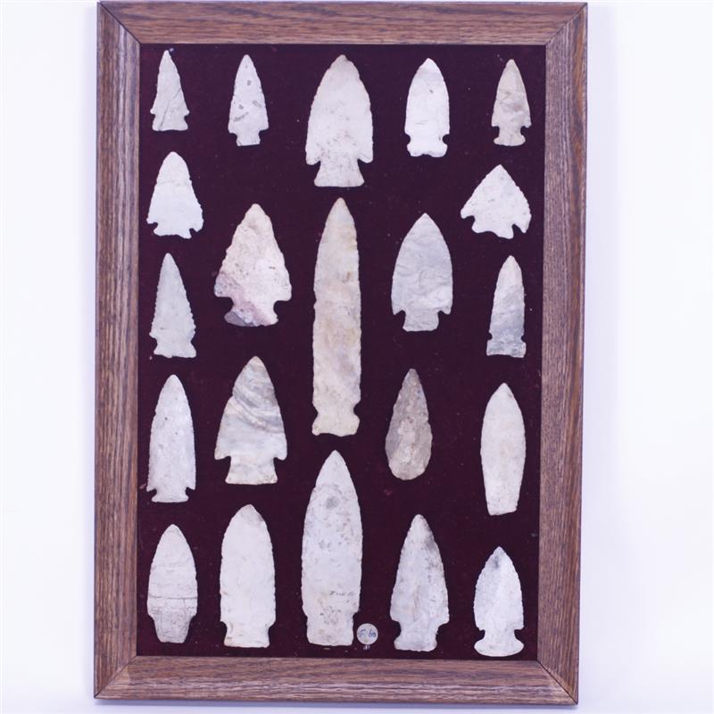 Appraisal: Twenty-One White Flint Points Longest Point