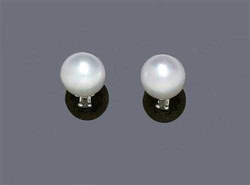 Appraisal: PEARL CLIP EARRINGS White gold Classic clip earrings each set