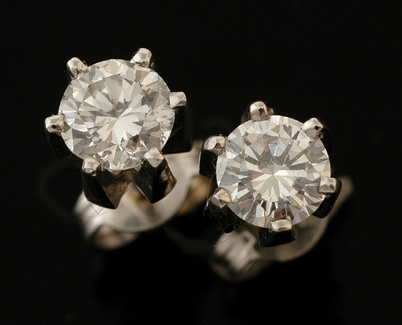 Appraisal: A pair of diamond stud earrings Each round brilliant cut