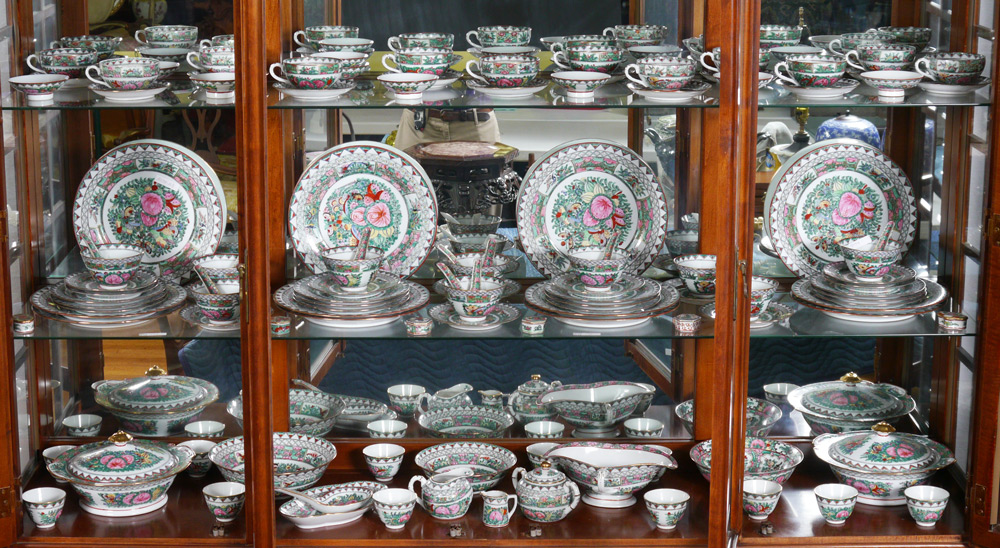 Appraisal: HONG KONG ROSE MEDALLION CHINA Approx pieces nearly all marked