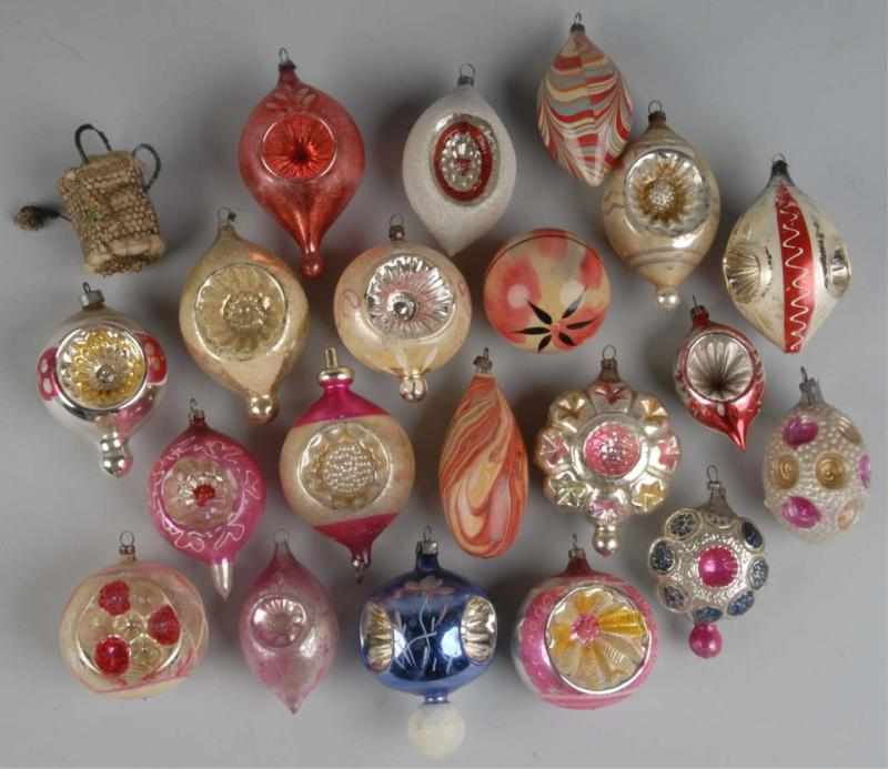 Appraisal: Lot of Glass Christmas Ornaments Description