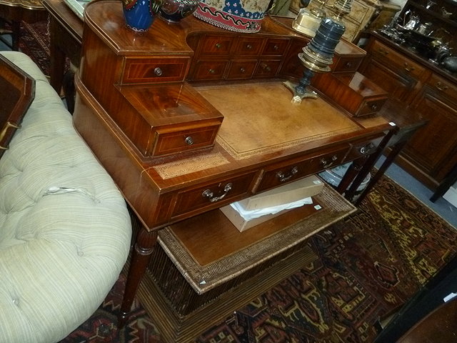 Appraisal: A GEORGE IV STYLE MAHOGANY CARLTON HOUSE DESK the raised