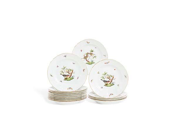 Appraisal: Fourteen Herend Rothschild Bird dinner plates A set of fourteen