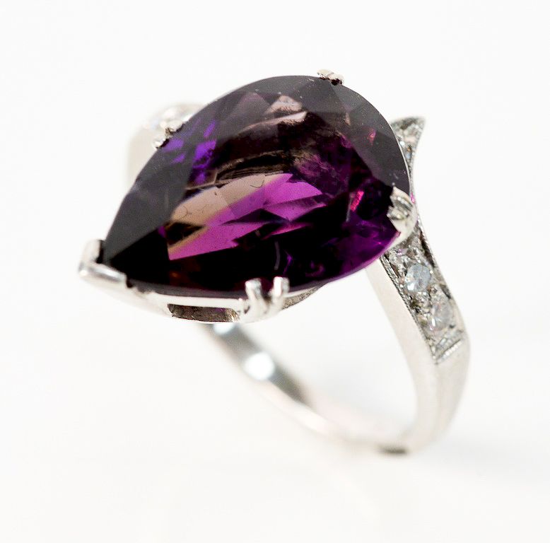 Appraisal: Platinum ring set with teardrop amethyst and diamonds size Platinum