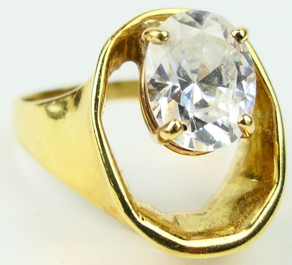 Appraisal: KT YELLOW GOLD LARGE FAUX DIAMOND STONE RING Ring is