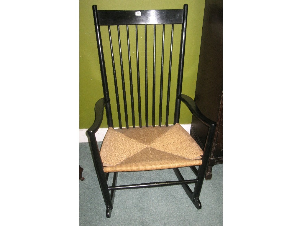 Appraisal: Spindle back rocking chair