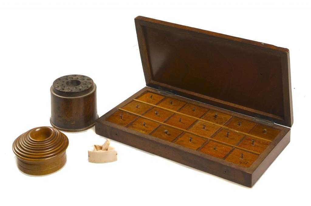 Appraisal: A VICTORIAN MAHOGANY WATCHMAKER'S BOX the interior divided into eighteen