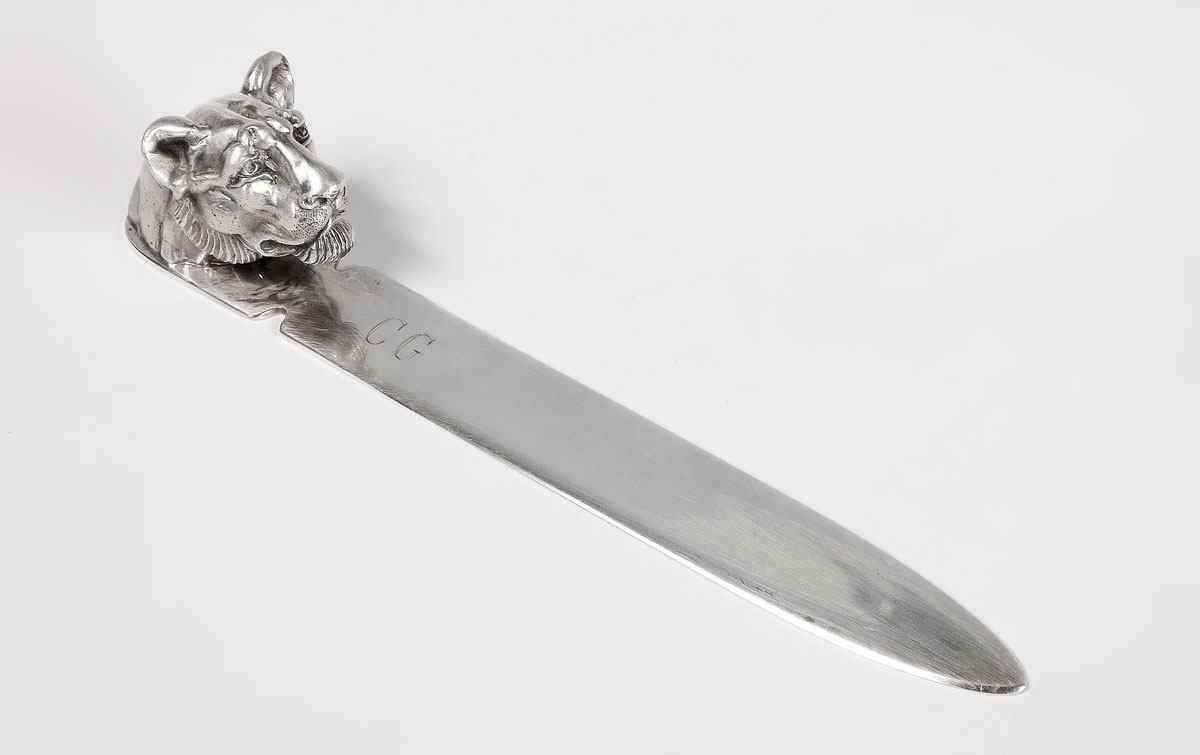 Appraisal: REED BARTON LION HEAD LETTER OPENER Lion head finial marked