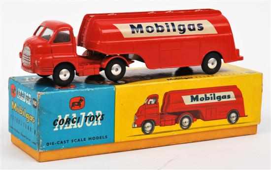 Appraisal: Corgi Bedford Type S Petrol Tanker 'Mobilgas' red spun hubs