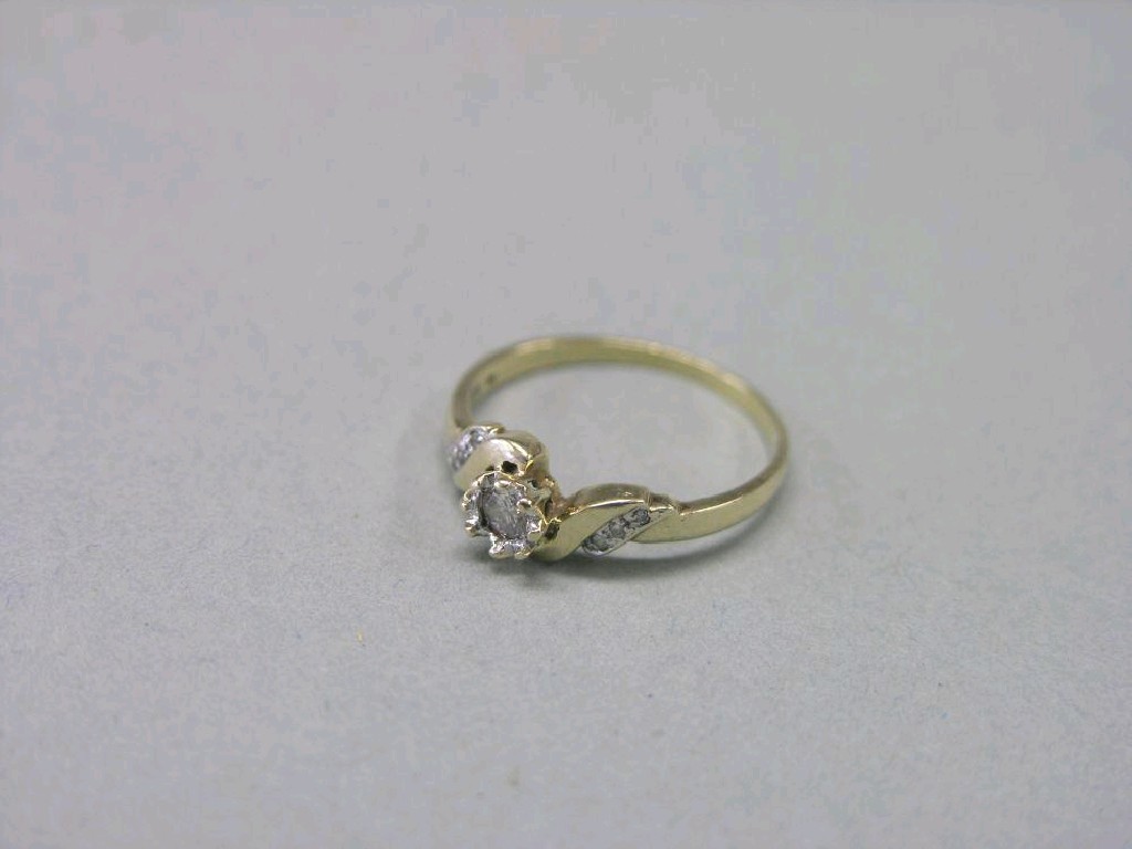 Appraisal: A ct gold and diamond ring principal stone within claw