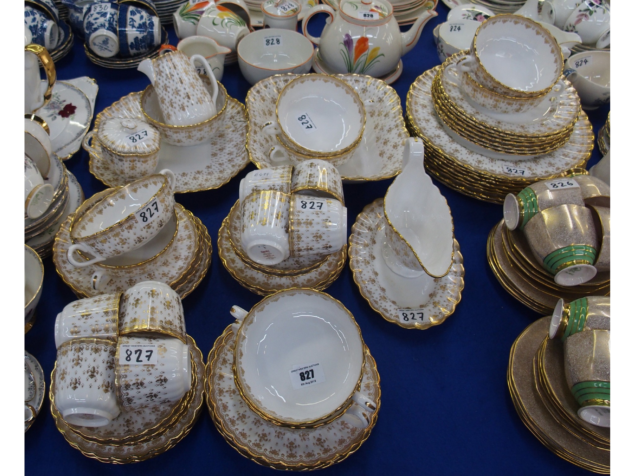 Appraisal: Spode Fleur de Lys dinner service for eight