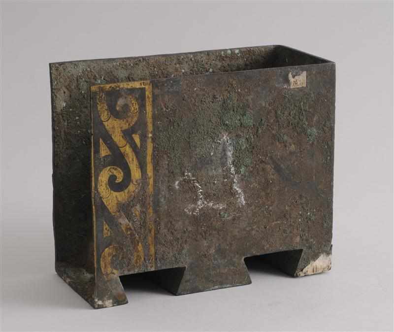 Appraisal: HAN ARCHAIC BRONZE FITTING WITH GOLD DECORATION Of rectangular three-sided