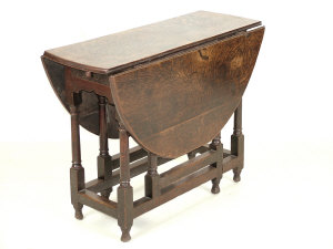 Appraisal: A William and Mary oak gateleg table th century the