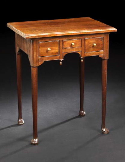 Appraisal: Queen Anne-Style Mahogany Side Table mid- th century the rectangular