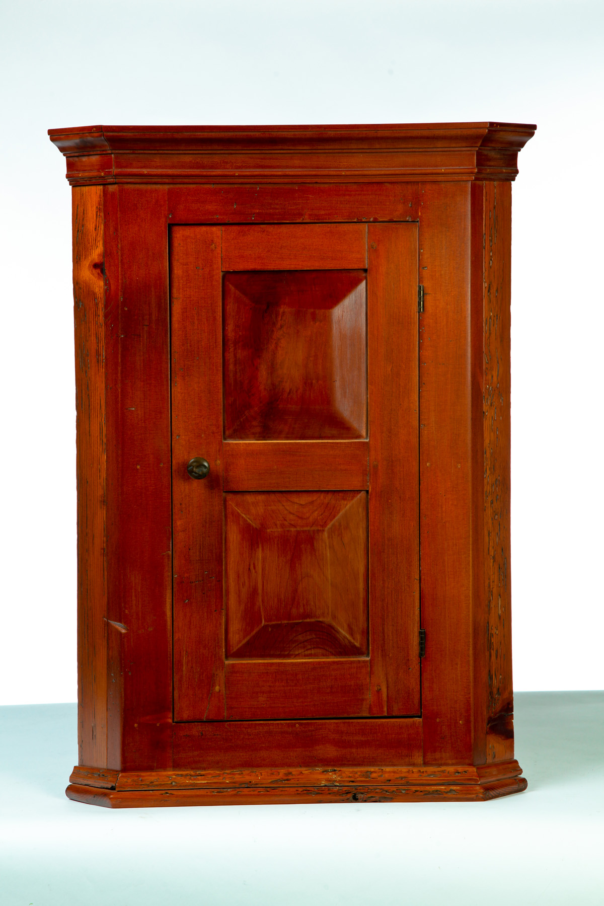 Appraisal: HANGING CORNER CUPBOARD American Mid th century In the th