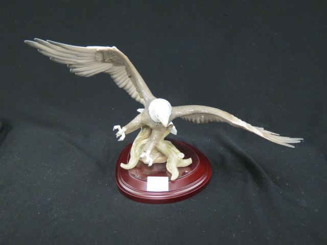 Appraisal: Lladro Porcelain Figurine of a Bald Eagle tall wing span