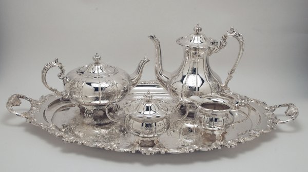 Appraisal: Sterling teaset circa comprised of - teapot - coffeepot -