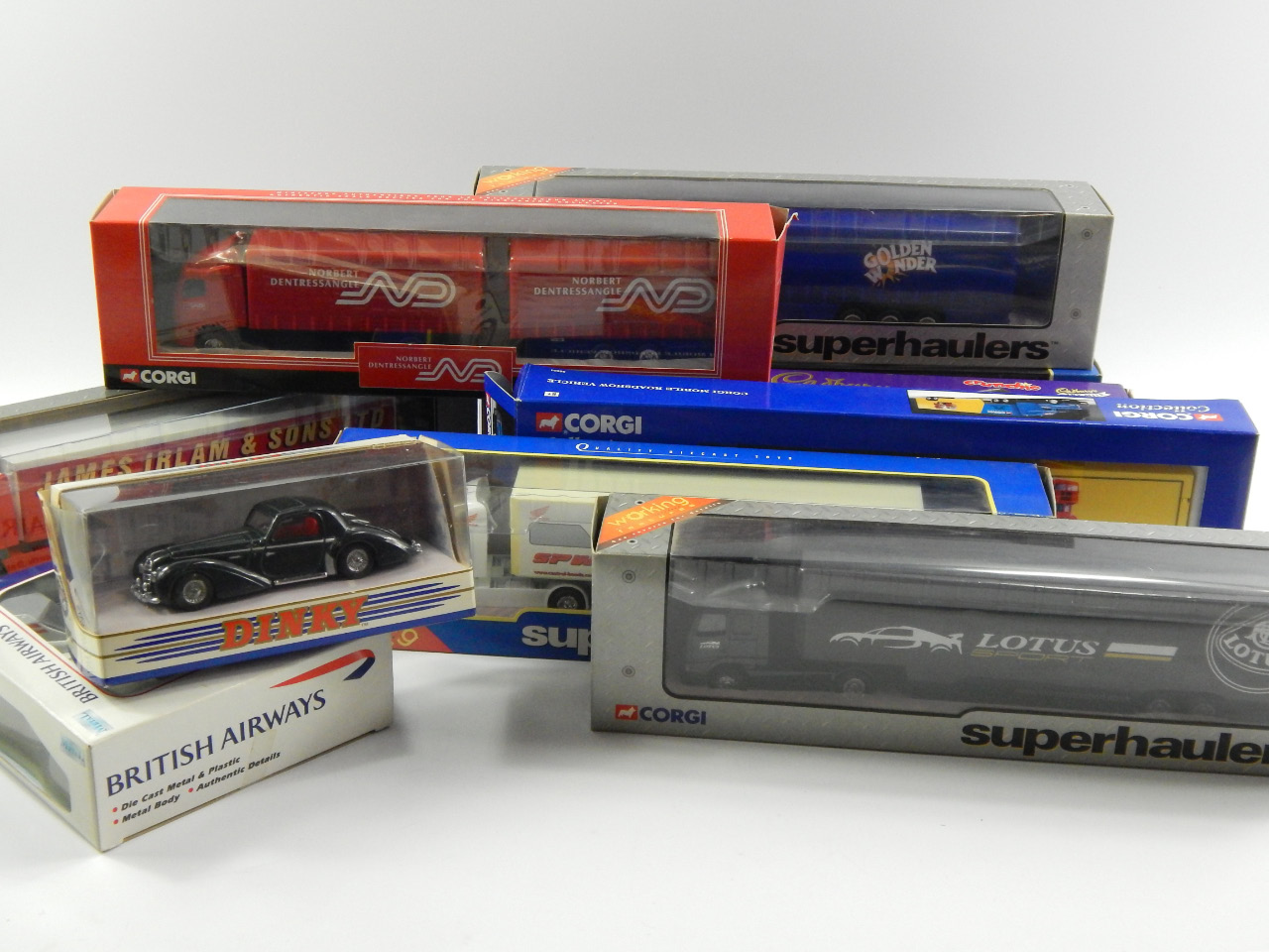 Appraisal: A quantity of Corgi die cast lorries scale boxed comprising