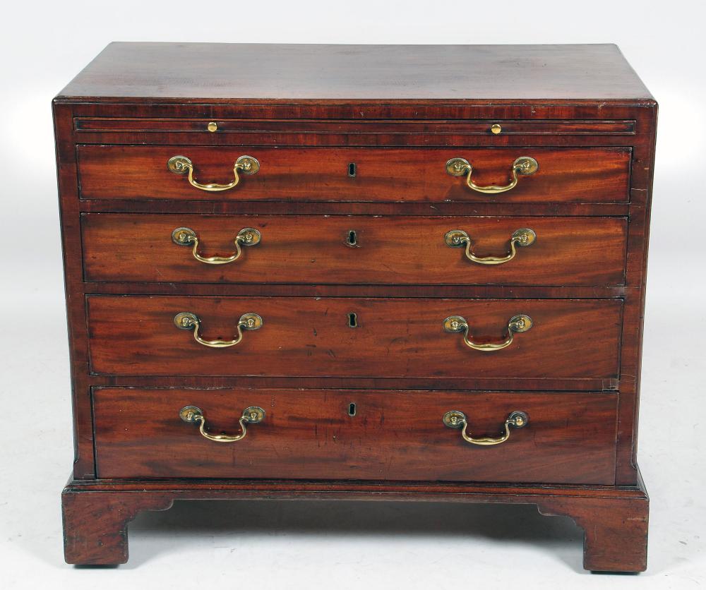 Appraisal: A GEORGIAN MAHOGANY CHEST th century with caddy top over