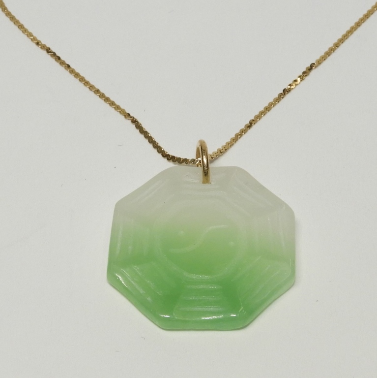 Appraisal: CHINESE K GOLD JADEITE PENDANT NECKLACE China th CenturyChinese carved