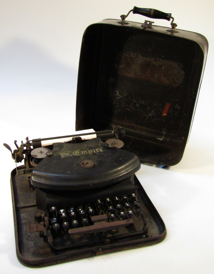 Appraisal: A 's or 's Empire portable typewriter in a fitted