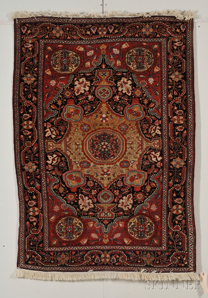 Appraisal: Fereghan-Sarouk Rug West Persia late th early th century small