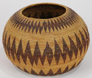 Appraisal: Native American Northern California Maidu woven basket Native American Northern