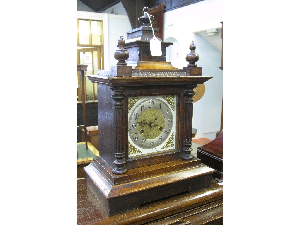 Appraisal: Oak cased mantle clock