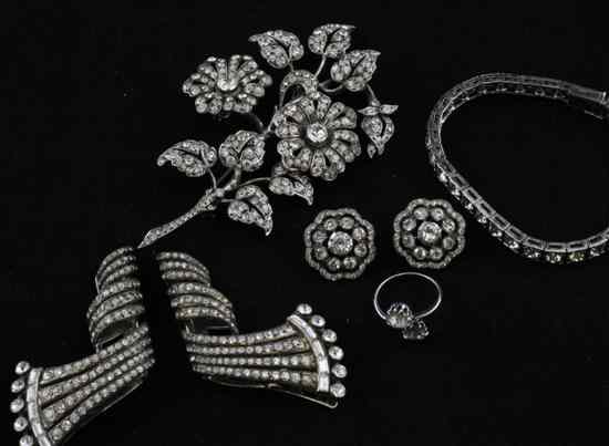 Appraisal: A group of assorted paste set jewellery including a tremblent