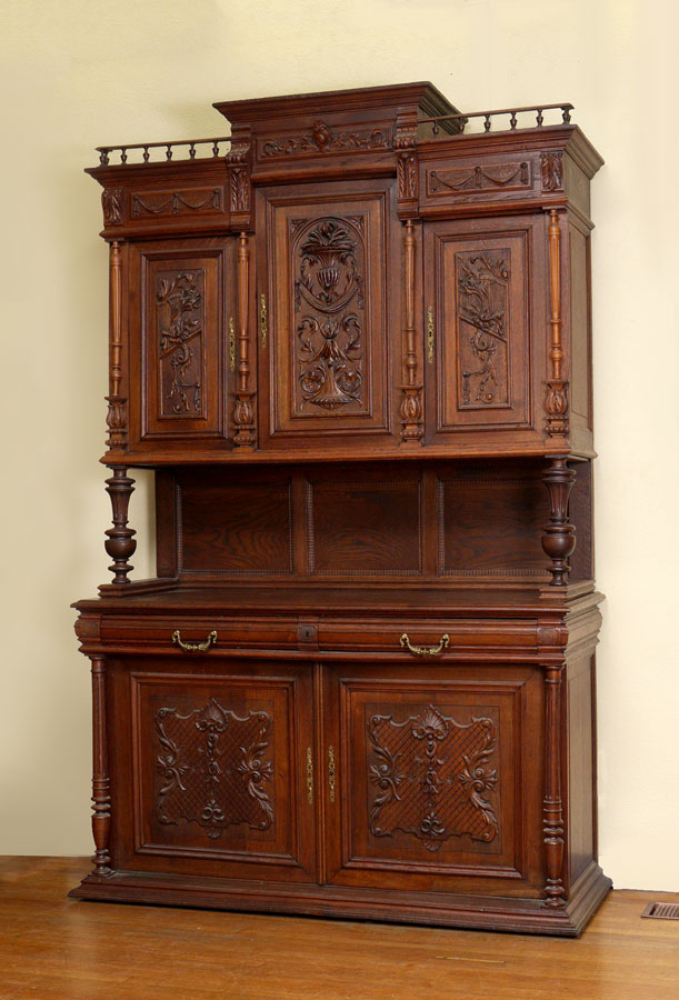 Appraisal: LARGE CARVED OAK COURT CUPBOARD door top with carved and