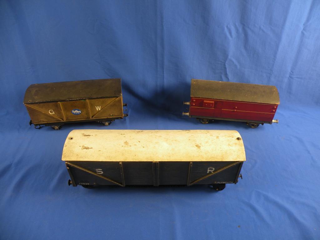 Appraisal: Gauge One A goods wagon with grey slatted sides liveried