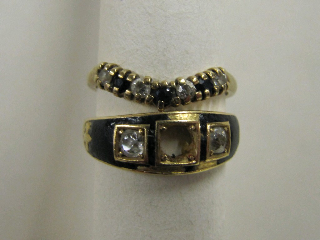 Appraisal: Lot comprising Victorian ct gold diamond three stone gypsy ring