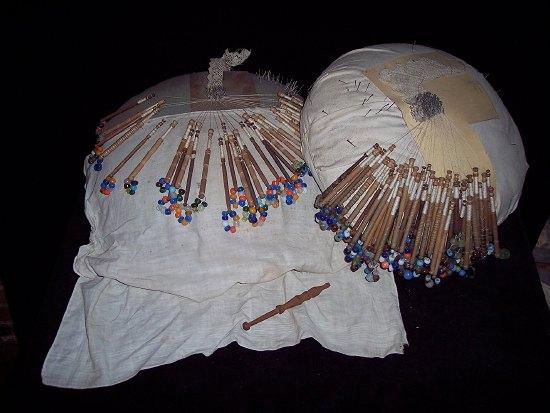 Appraisal: A quantity of lacemaker's accessories