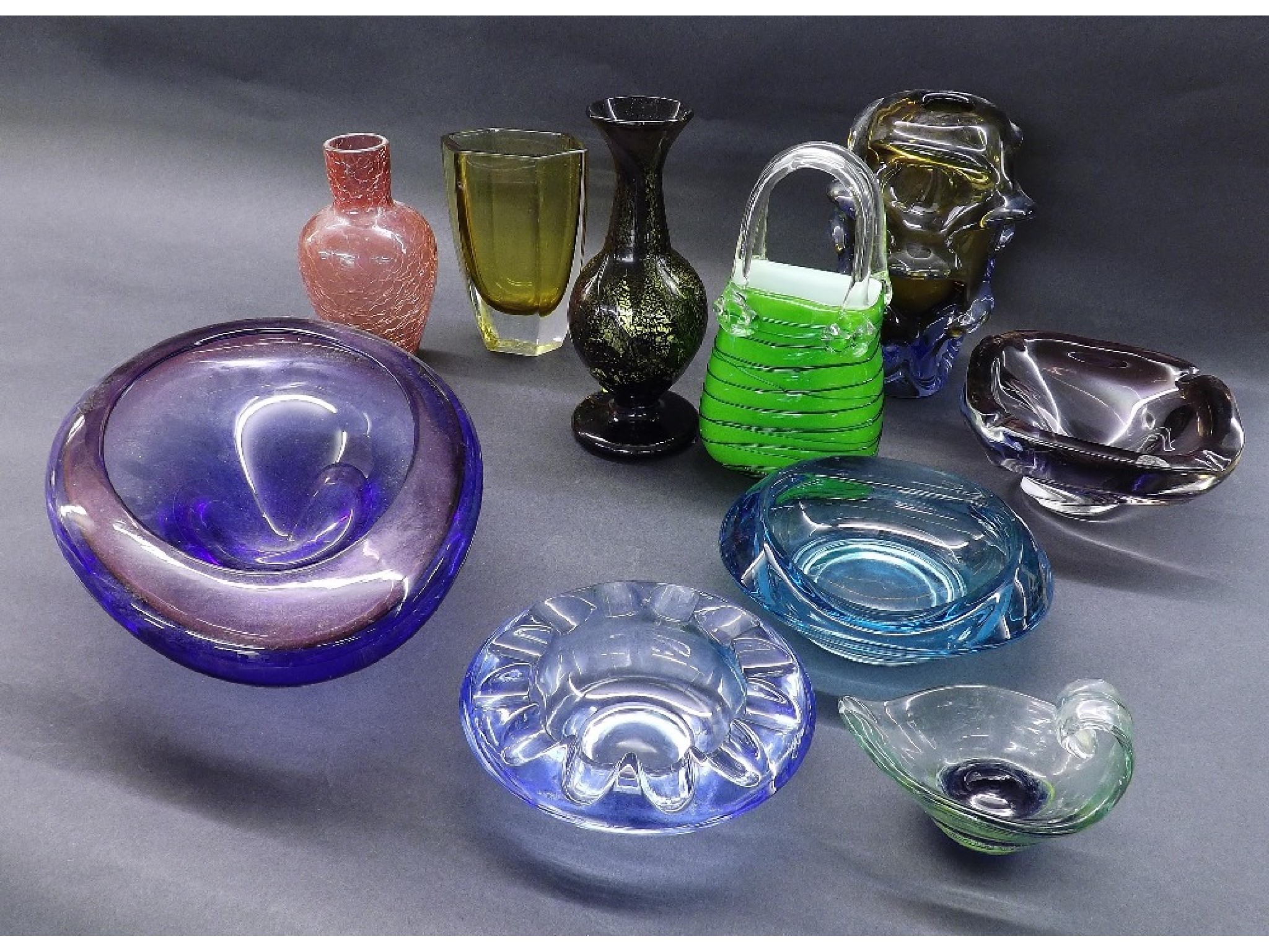 Appraisal: Collection of th century coloured art glass to include bowls